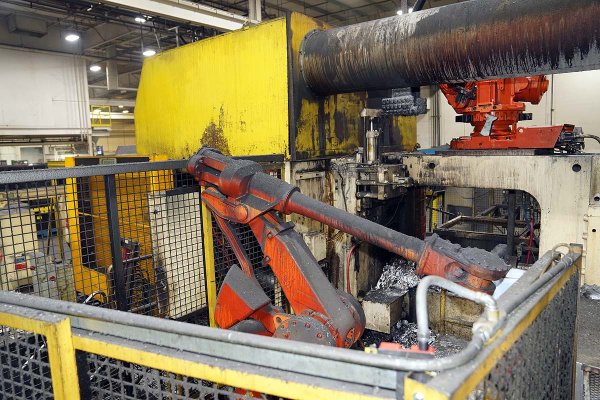 Used ABB Model: IRB 4400L/30 45 Kilogram Six Axis Foundry Rated Industrial Robot
