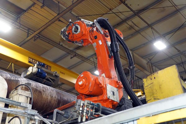 Used ABB Model: IRB 6600 175 Kilogram Six Axis Industrial Robot with Die Spray Lubrication Package For Die Cast Applications