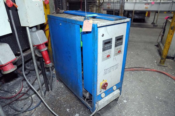 Used Robamat Hot Water Model: Thermocast 2212 36 kw (18 kW per zone) Dual (two) Zone Portable Hot Water Process Heater Temperature control Unit