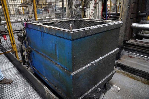 Used PCDC Model: PCDC-QT 385 385 Gallon Quench Tank Capacity Quench Tanks used for quenching die castings