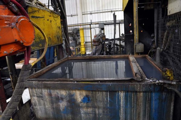 Used PCDC Model: PCDC-QT 385 385 Gallon Quench Tank Capacity Quench Tanks used for quenching die castings