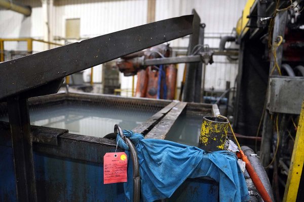 Used PCDC Model: PCDC-QT 385 385 Gallon Quench Tank Capacity Quench Tanks used for quenching die castings