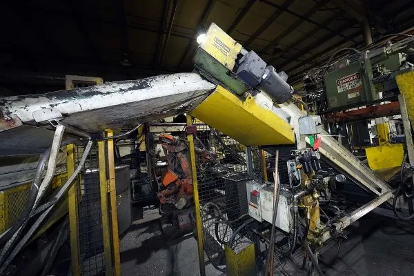 Used PCDC Model: PCDC-GNC 24 Inch Wide by 14 foot long Metal Chain Plate Conveyor Belt with Forced Air Cooling Fans and Tunnel for Die Cast and Foundry Applications