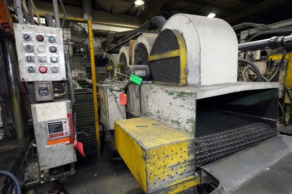 Used PCDC Model: PCDC-30x156 30 Inch Wide by 13 foot long Metal Chain Plate Conveyor Belt with Forced Air Cooling Fans and Tunnel for Die Cast and Foundry Applications
