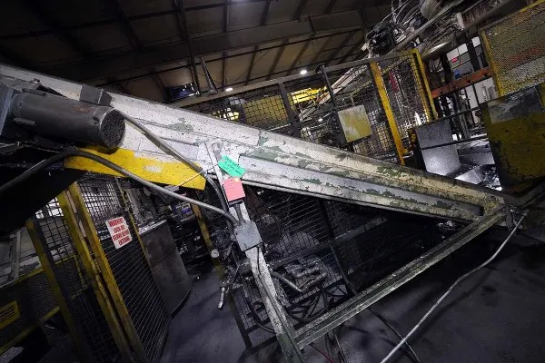 Used PCDC Model: PCDC-GNC 24 Inch Wide by 14 foot long Metal Chain Plate Conveyor Belt with Forced Air Cooling Fans and Tunnel for Die Cast and Foundry Applications