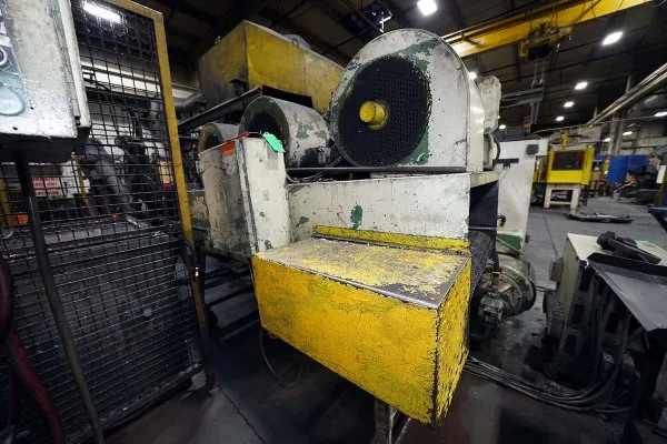 Used PCDC Model: PCDC-30x156 30 Inch Wide by 13 foot long Metal Chain Plate Conveyor Belt with Forced Air Cooling Fans and Tunnel for Die Cast and Foundry Applications