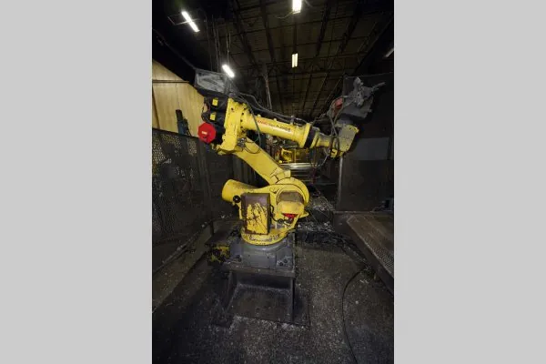 Used Fanuc Robotics Model: M-710i with R-J3iC Controller Six Axis Industrial Robot with Extractor Package/Gripper For Extracting Die Castings