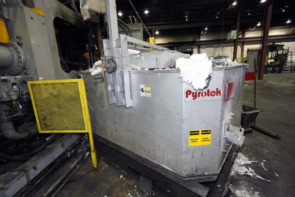 Used Pyrotek Model: 5,544 pound bath capacity Low Energy High Efficiency Electric Heated Aluminum Holding Furnace
